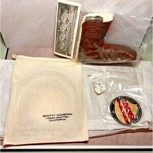 SCOTTY CAMERON 2012 10TH ANNIV. PUTTING CUP & HEADCOVER sticker & pin